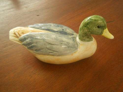 Vintage Shabby Chic Ceramic Duck (8cm tall, 14cm in length)